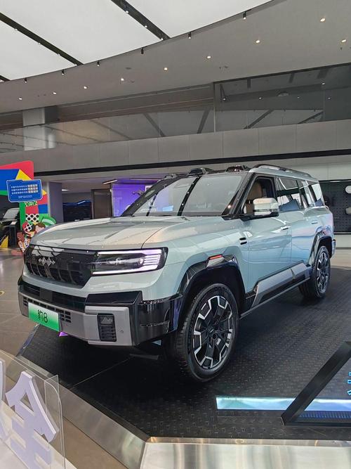 深圳90比亚迪方程豹硬派越野的爆款，英菲尼迪35周年与你共成长